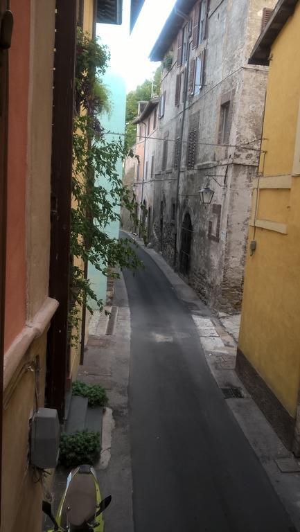 Dimora Spoletina I Διαμέρισμα Σπολέτο Δωμάτιο φωτογραφία